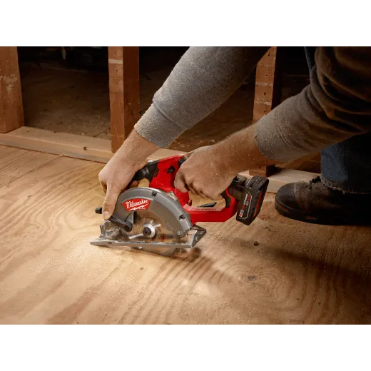 Milwaukee 2521-20 M12 FUEL™ 5-3/8" Circular Saw - Image 4