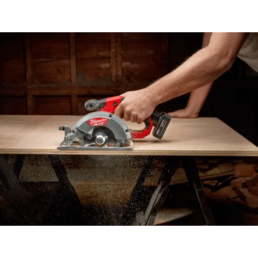 Milwaukee 2521-20 M12 FUEL™ 5-3/8" Circular Saw - Image 5
