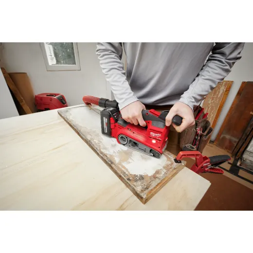 Milwaukee 2832-20 M18 FUEL 3” x 18” Belt Sander (Tool Only) - Image 13
