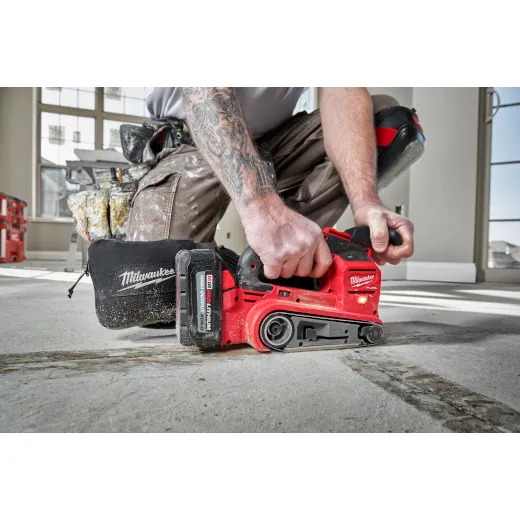Milwaukee 2832-20 M18 FUEL 3” x 18” Belt Sander (Tool Only) - Image 7