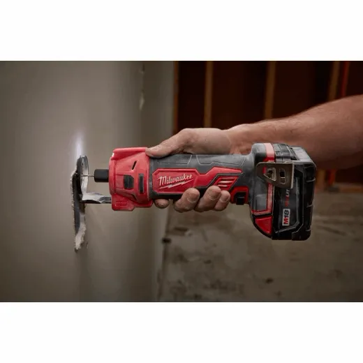 Milwaukee 2627-20 M18™ Cut Out Tool (Tool Only) - Image 3
