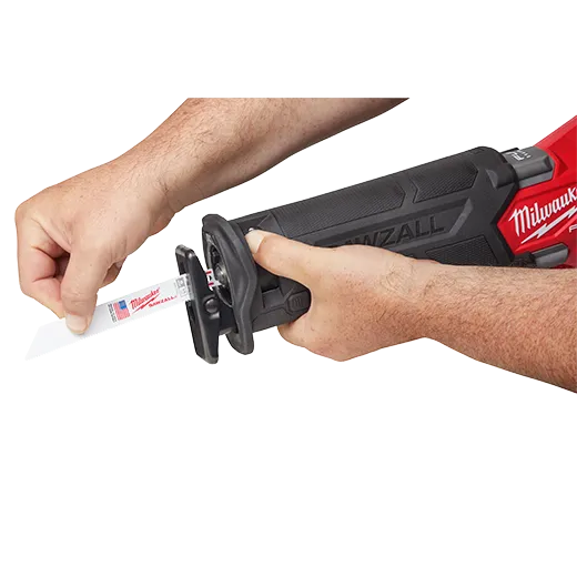 Milwaukee 2821-21 M18 FUEL™ SAWZALL® Reciprocating Saw - 1 Battery XC5.0 Kit - Image 3