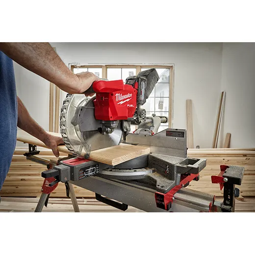 Milwaukee 2739-20 M18 FUEL™ 12" Dual Bevel Sliding Compound Miter Saw with ONE-KEY™ - Image 4