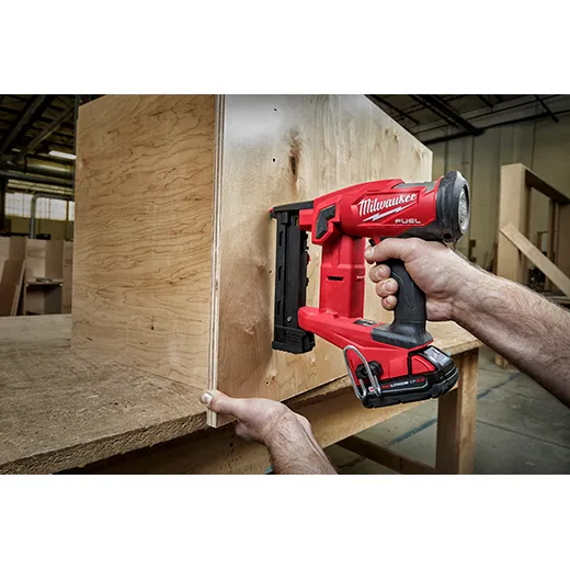 Milwaukee 2749-20 M18 FUEL™ 18ga ¼” Narrow Crown Stapler (Tool Only) - Image 6