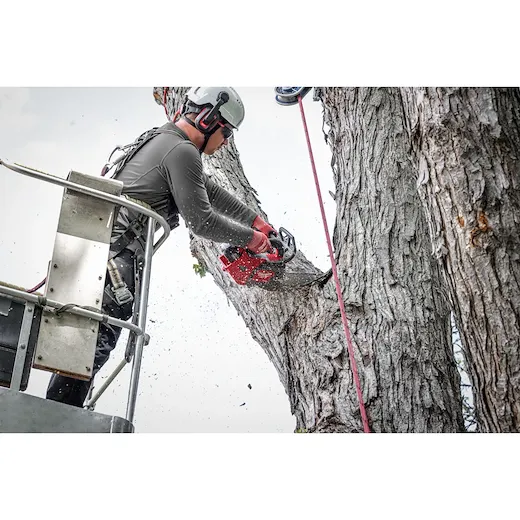 Milwaukee 2826-20T M18 FUEL™ 14" Top Handle Chainsaw (Tool Only) - Image 5