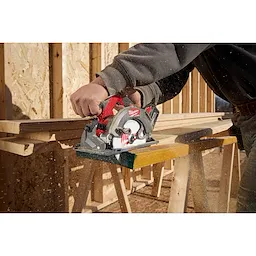 Milwaukee 2833-20 M18 FUEL™ 6-1/2” Circular Saw (Tool Only) - Image 6