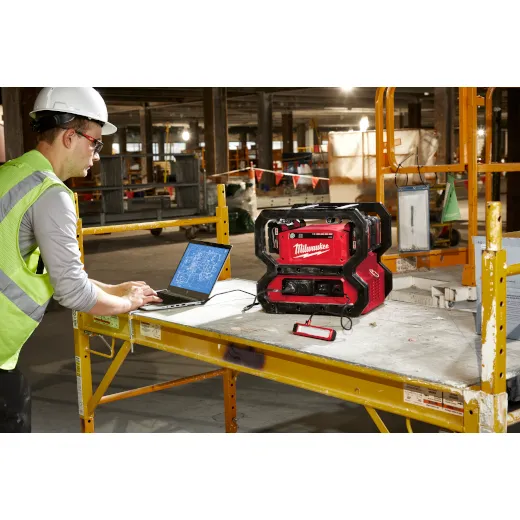 Milwaukee 2845-20 M18™ CARRY-ON™ 3600W / 1800W Power Supply - Image 7