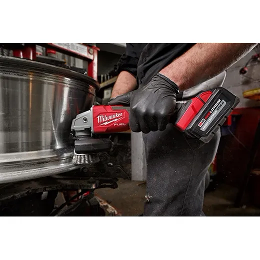 Milwaukee 2889-20 M18 FUEL™ 4-1/2" / 5" Variable Speed Braking Angle Grinder, Slide Switch Lock-On (Tool Only) - Image 6