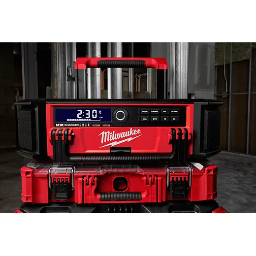Milwaukee 2950-20 M18™ PACKOUT™ Radio + Charger - Image 11