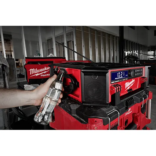 Milwaukee 2950-20 M18™ PACKOUT™ Radio + Charger - Image 9