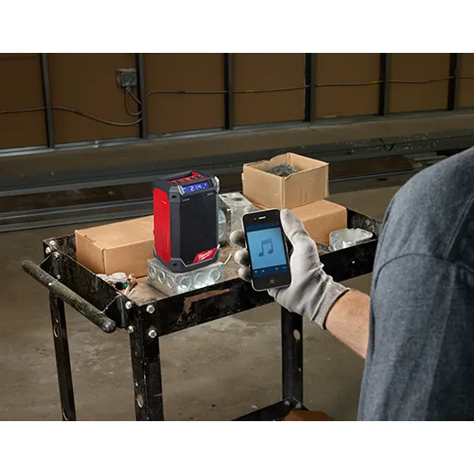 Milwaukee 2951-20 M12™ Radio + Charger - Image 4