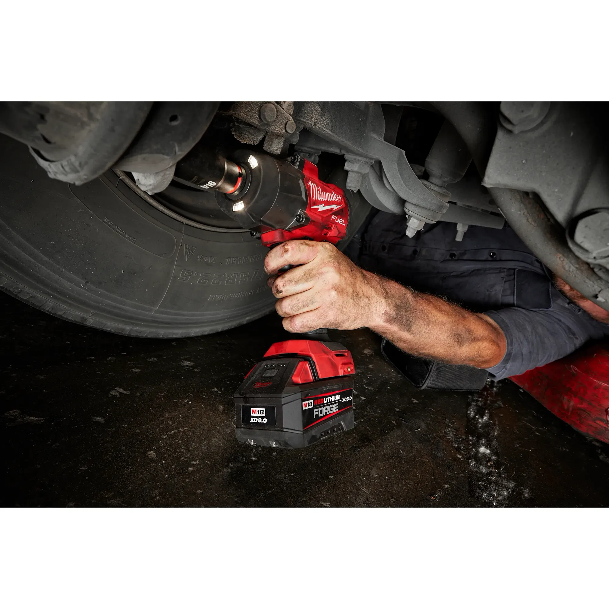 Milwaukee 2967-20 M18 FUEL™ 1/2” High Torque Impact Wrench w/ Friction Ring (Tool Only) - Image 3