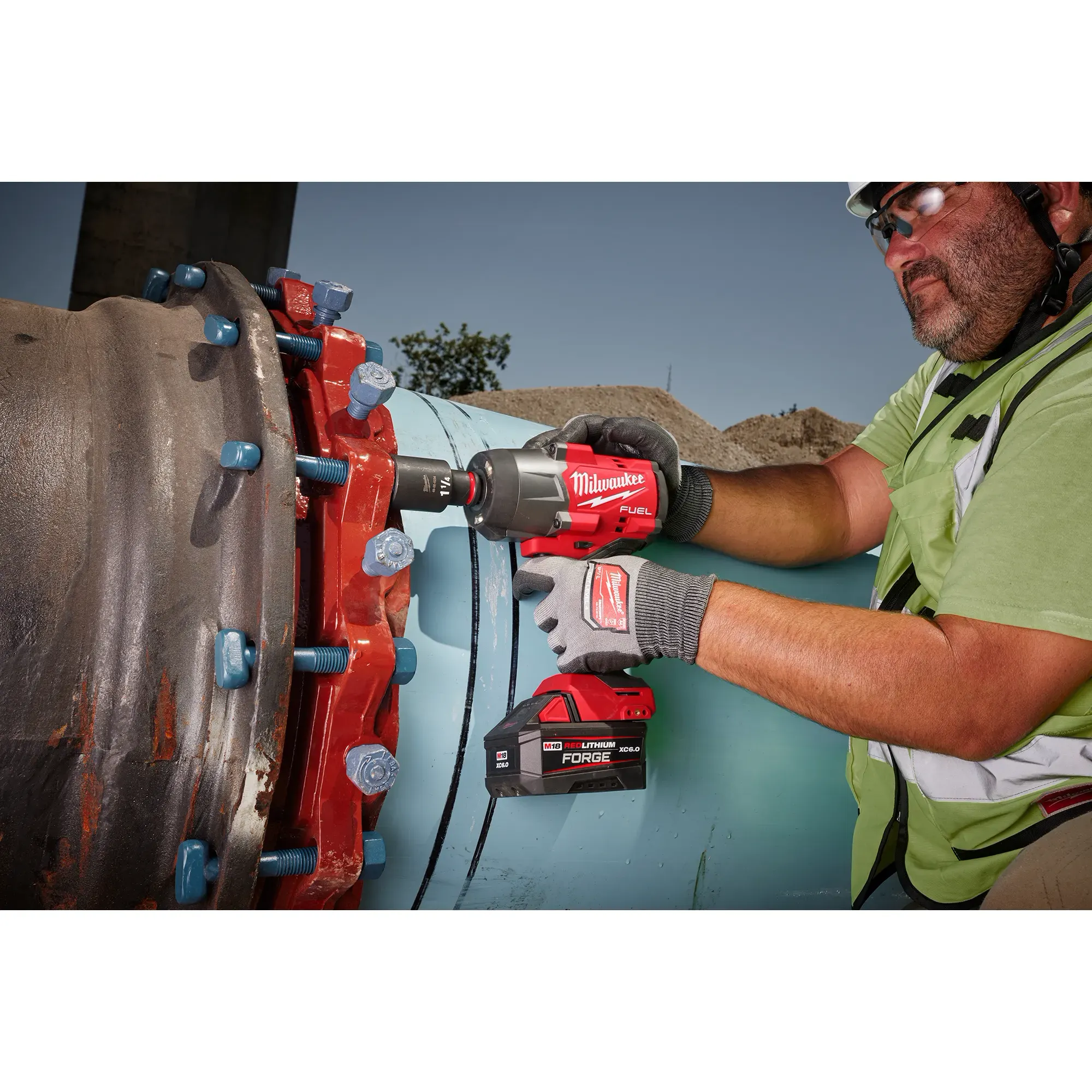 Milwaukee 2967-20 M18 FUEL™ 1/2” High Torque Impact Wrench w/ Friction Ring (Tool Only) - Image 5
