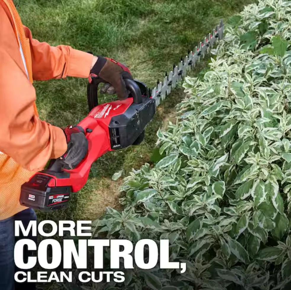 Milwaukee 3034-20 M18 FUEL™ 30" Hedge Trimmer (Tool Only) - Image 6