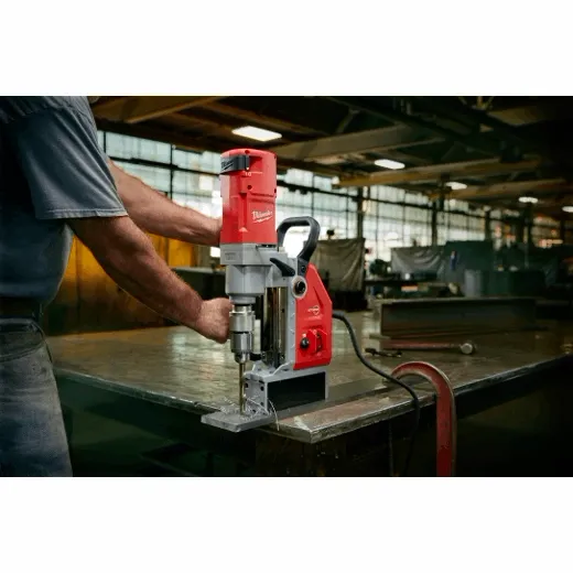 Milwaukee 4272-21 1-5/8" Electromagnetic Drill Kit - Image 4