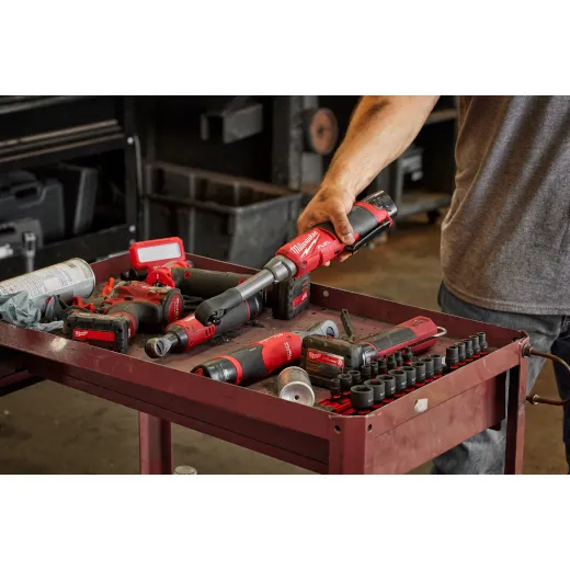 Milwaukee 2568-20 M12 FUEL™ 1/4" Extended Reach High Speed Ratchet (Tool Only) - Image 4